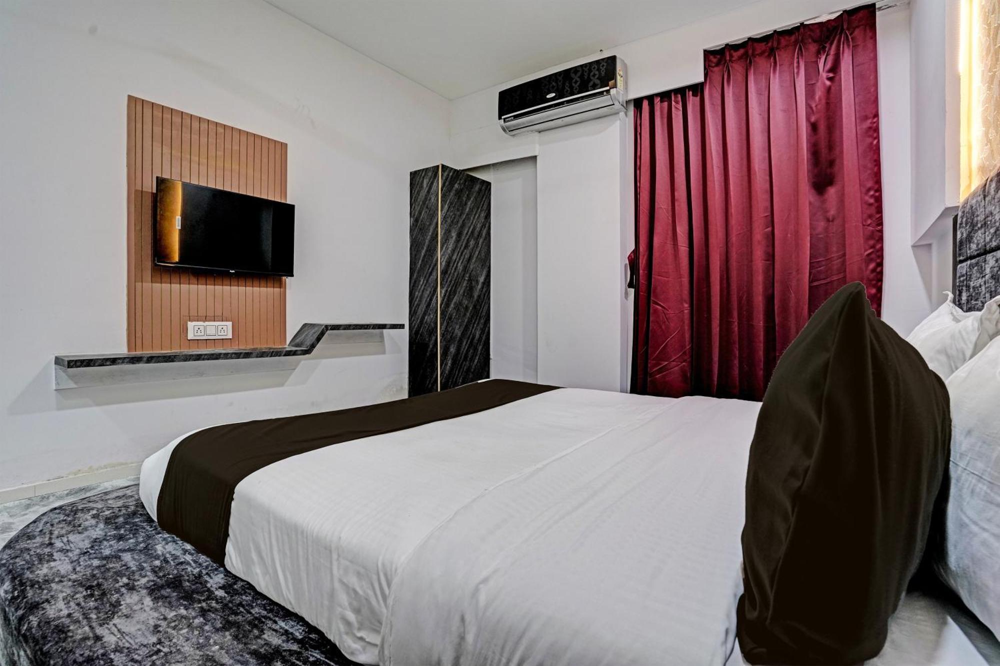 Hotel O Star Galaxy Surat Zewnętrze zdjęcie