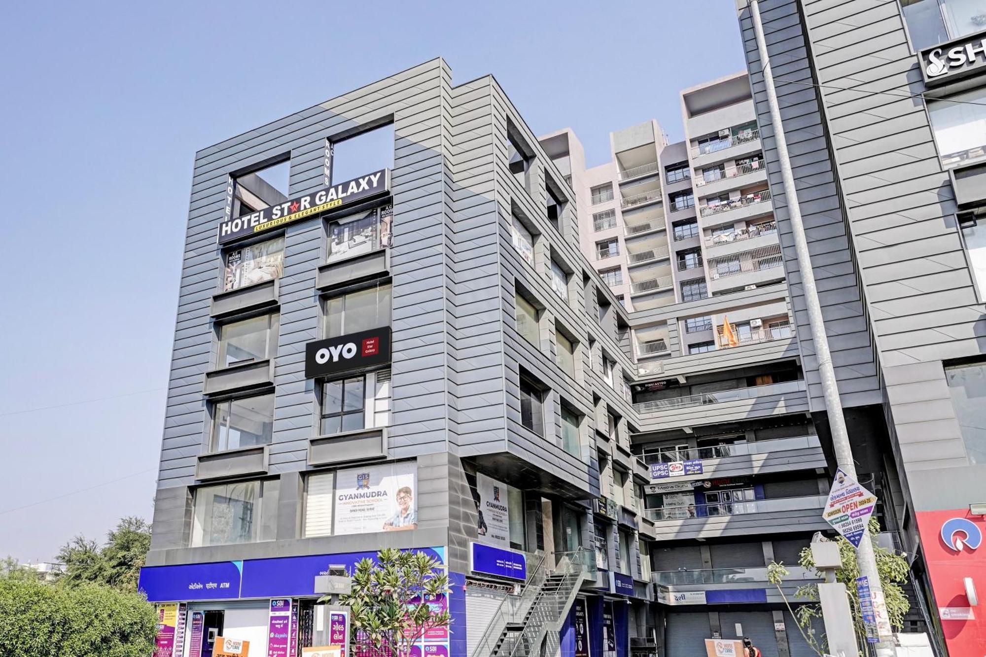 Hotel O Star Galaxy Surat Zewnętrze zdjęcie