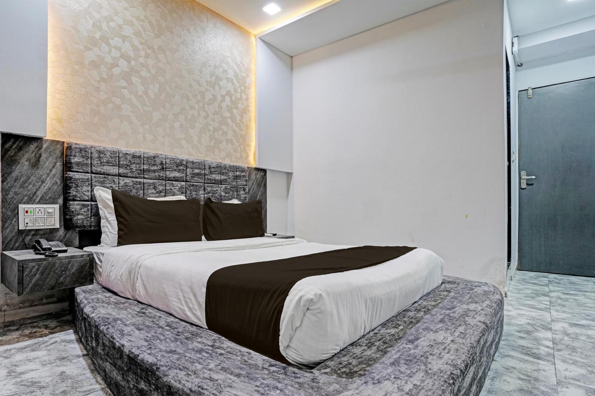 Hotel O Star Galaxy Surat Zewnętrze zdjęcie